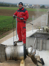 picture service work on a stirrer
